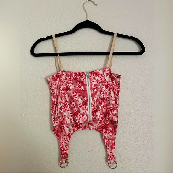BRAND NEW Pink Floral Crop Top Cami - Picture 2 of 3